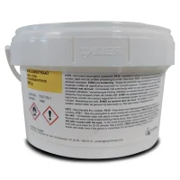 Half a kilo of fine white potassium nitrate powder in a bucket.