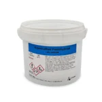 Bucket containing 1 kilogram of copper sulphate pentahydrate, provided with safety information and warning symbols.